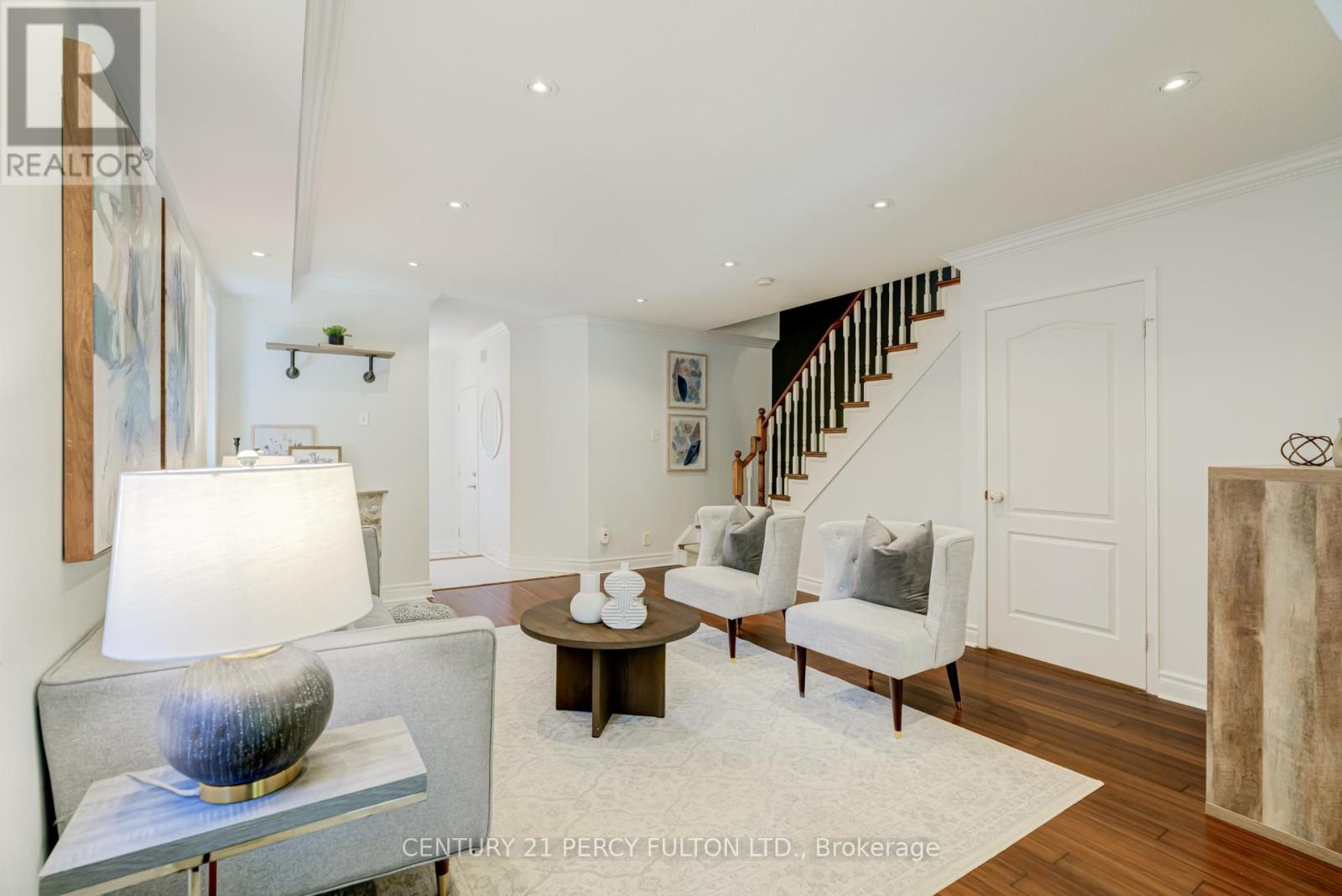 383 Sparrow Circle, Pickering, Ontario  L1V 7E7 - Photo 7 - E13090838