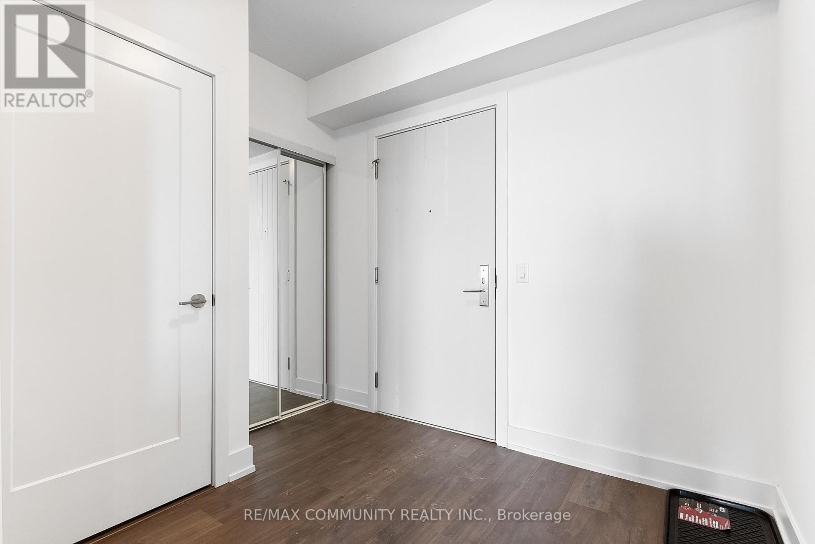 817 - 2550 Simcoe Street N, Oshawa, Ontario  L1L 0R5 - Photo 3 - E13090934