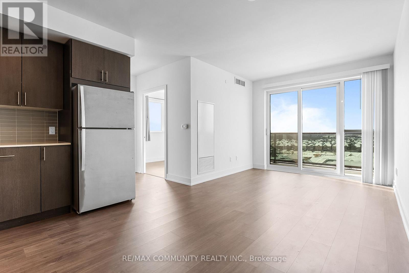 817 - 2550 Simcoe Street N, Oshawa, Ontario  L1L 0R5 - Photo 4 - E13090934