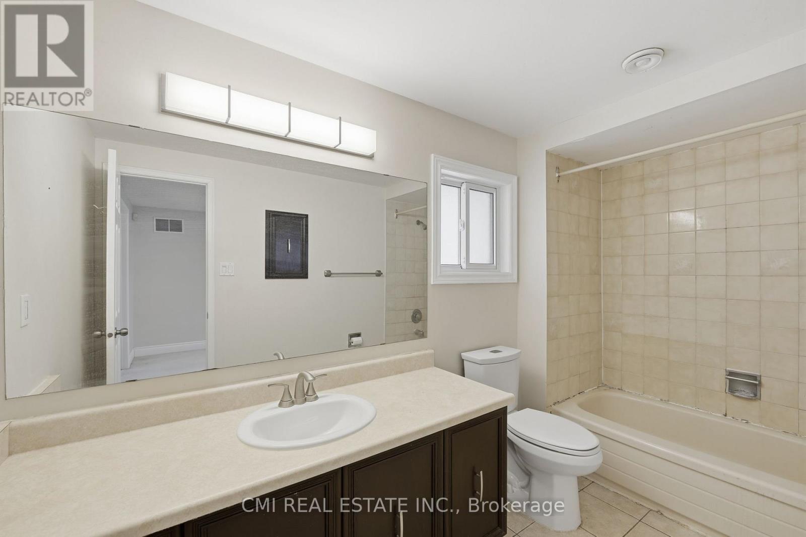 560 Steeple Hill, Pickering, Ontario  L1V 5Z3 - Photo 28 - E13091010
