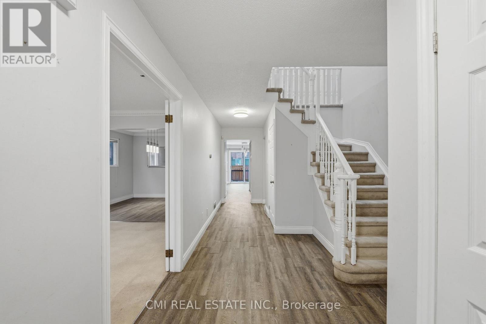 560 Steeple Hill, Pickering, Ontario  L1V 5Z3 - Photo 6 - E13091010