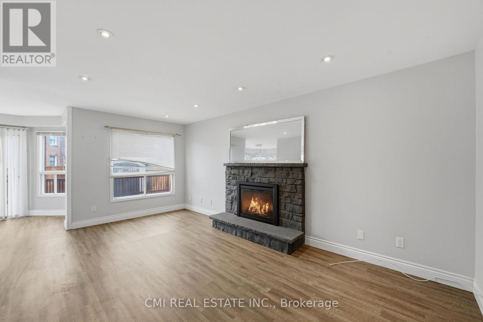 560 Steeple Hill, Pickering, Ontario  L1V 5Z3 - Photo 9 - E13091010