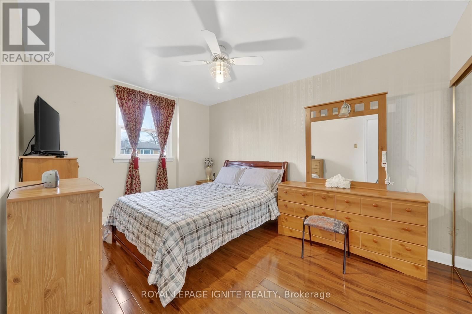 16 Vankirk Road, Toronto, Ontario  M1P 1M7 - Photo 16 - E13091042