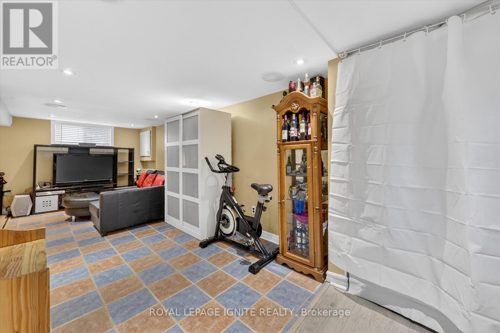 16 Vankirk Road, Toronto, Ontario  M1P 1M7 - Photo 24 - E13091042