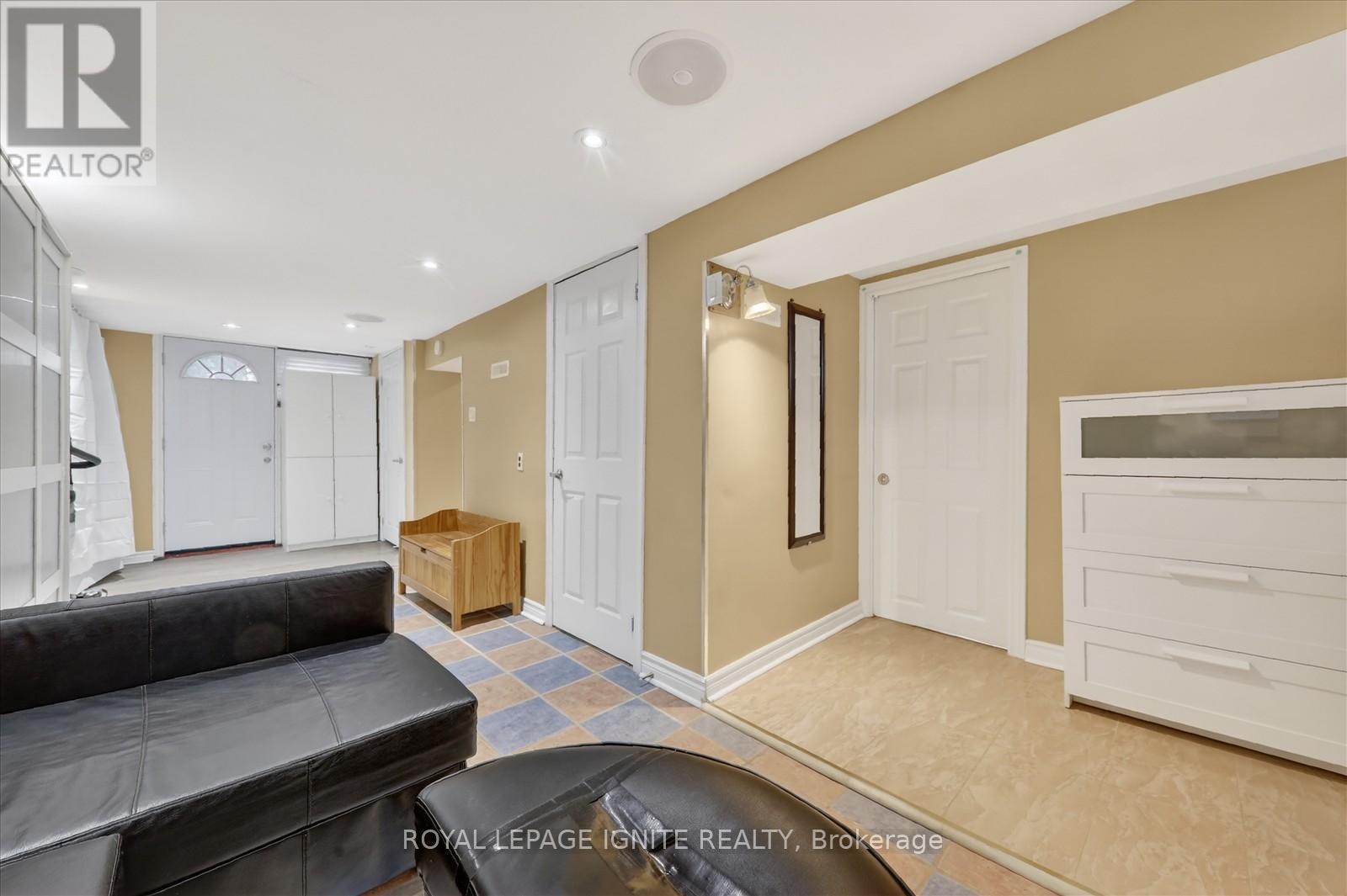 16 Vankirk Road, Toronto, Ontario  M1P 1M7 - Photo 26 - E13091042