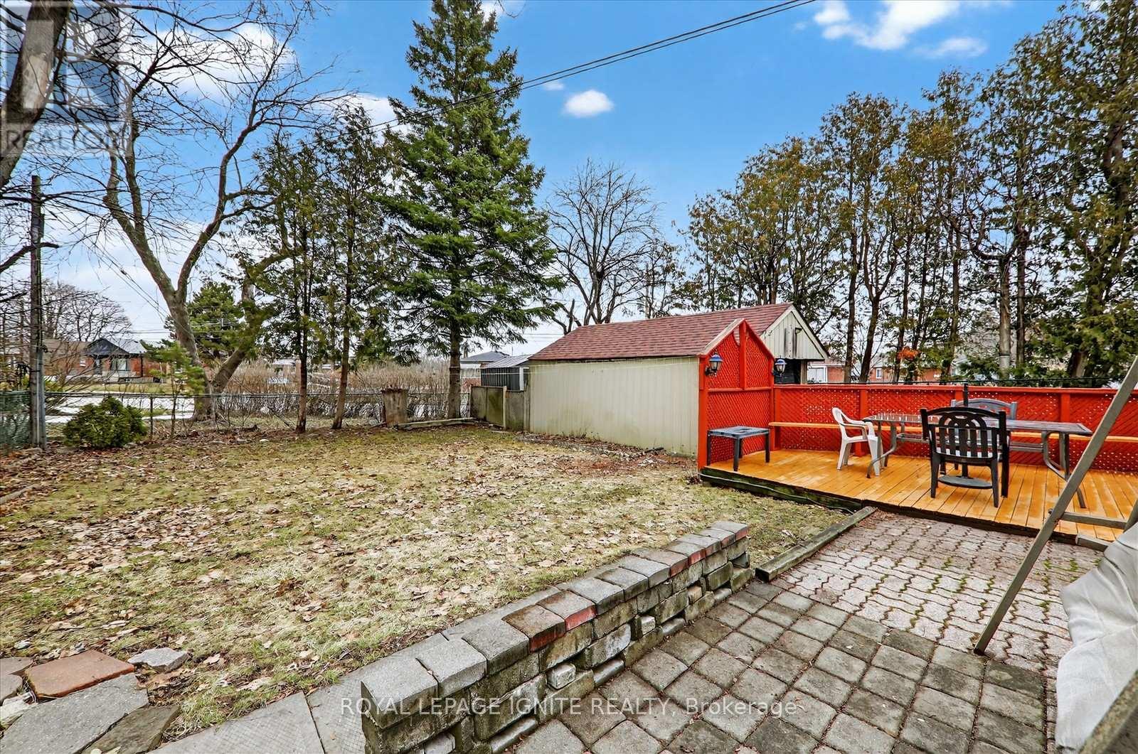 16 Vankirk Road, Toronto, Ontario  M1P 1M7 - Photo 32 - E13091042