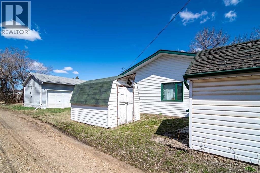 737 9 Avenue, Wainwright, Alberta  T9W 1B9 - Photo 25 - A2308220