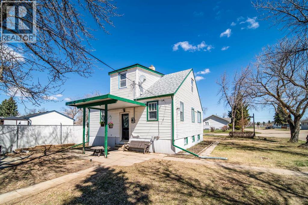 737 9 Avenue, Wainwright, Alberta  T9W 1B9 - Photo 24 - A2308220