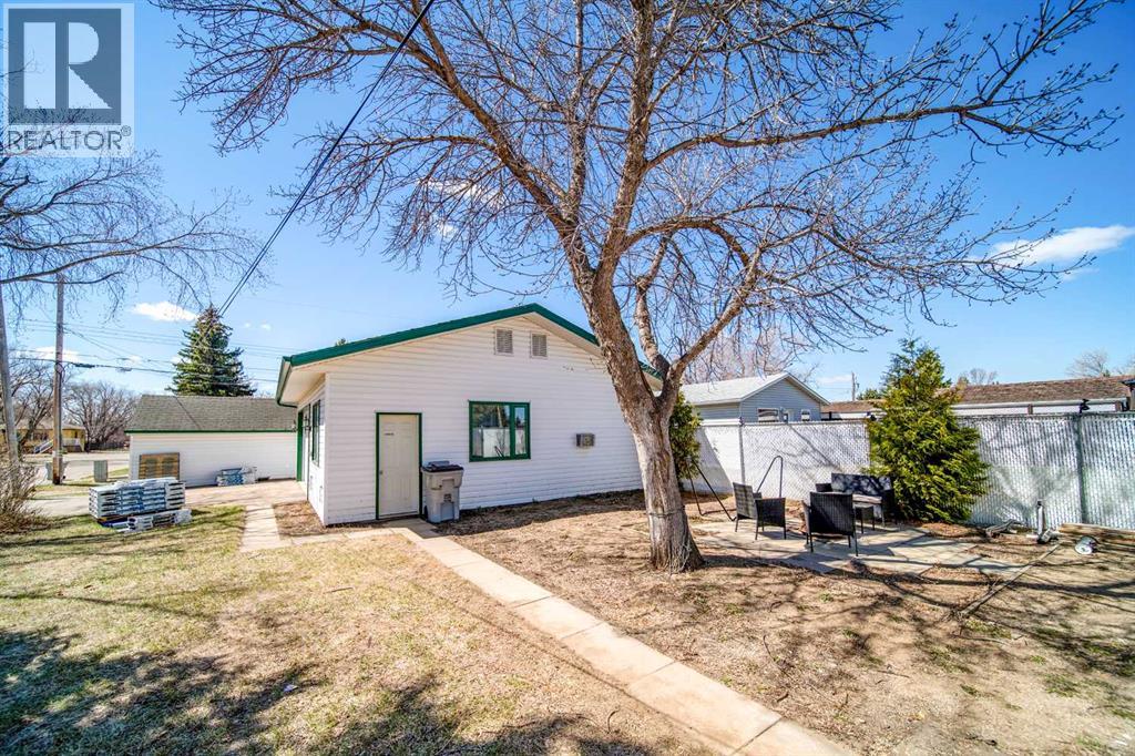737 9 Avenue, Wainwright, Alberta  T9W 1B9 - Photo 20 - A2308220