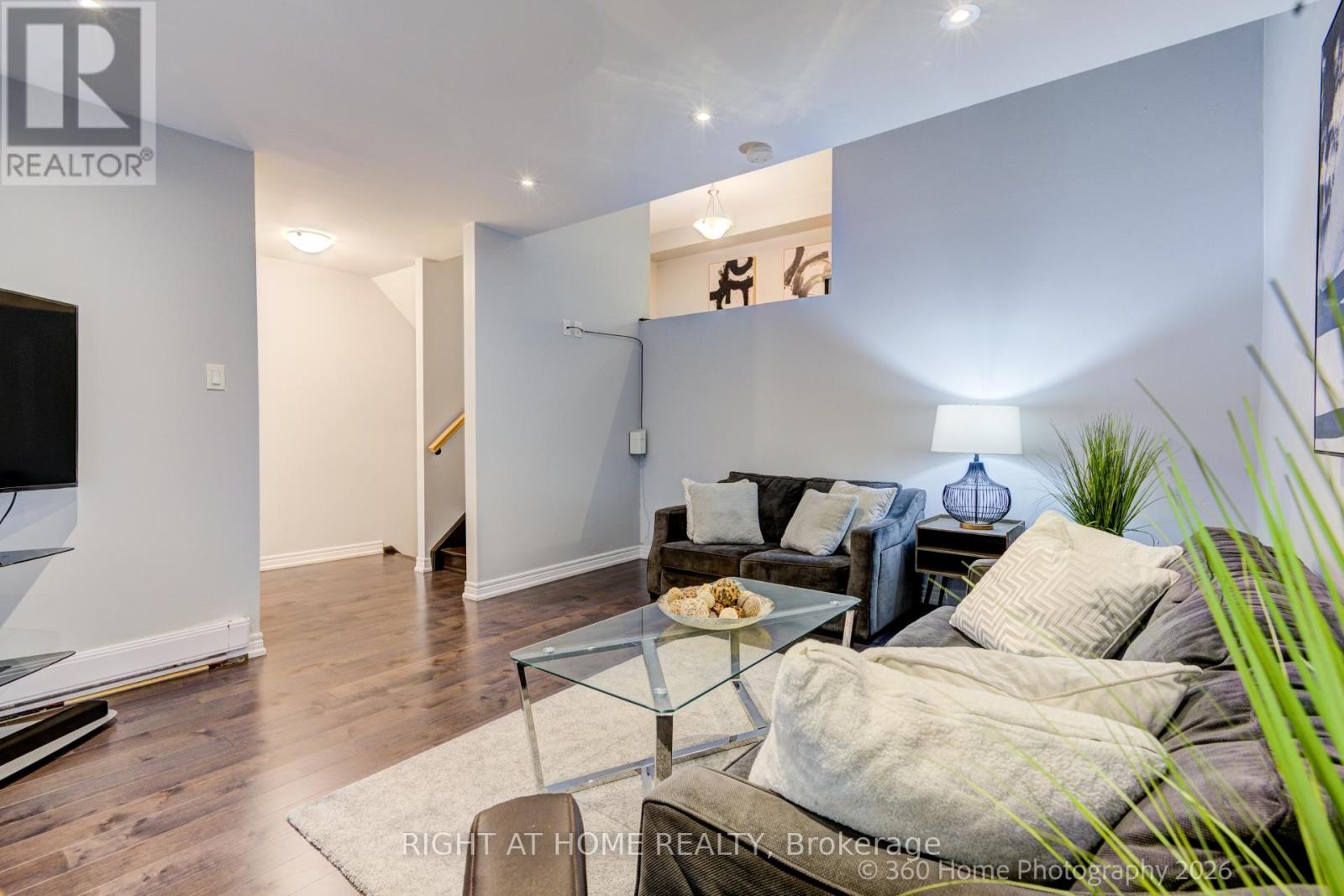 80 - 221 Milestone Crescent, Aurora, Ontario  L4G 3M2 - Photo 4 - N13090772