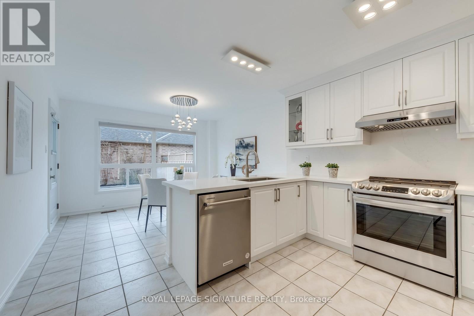 251 Mingay Avenue, Markham, Ontario  L6E 1J1 - Photo 9 - N13090796