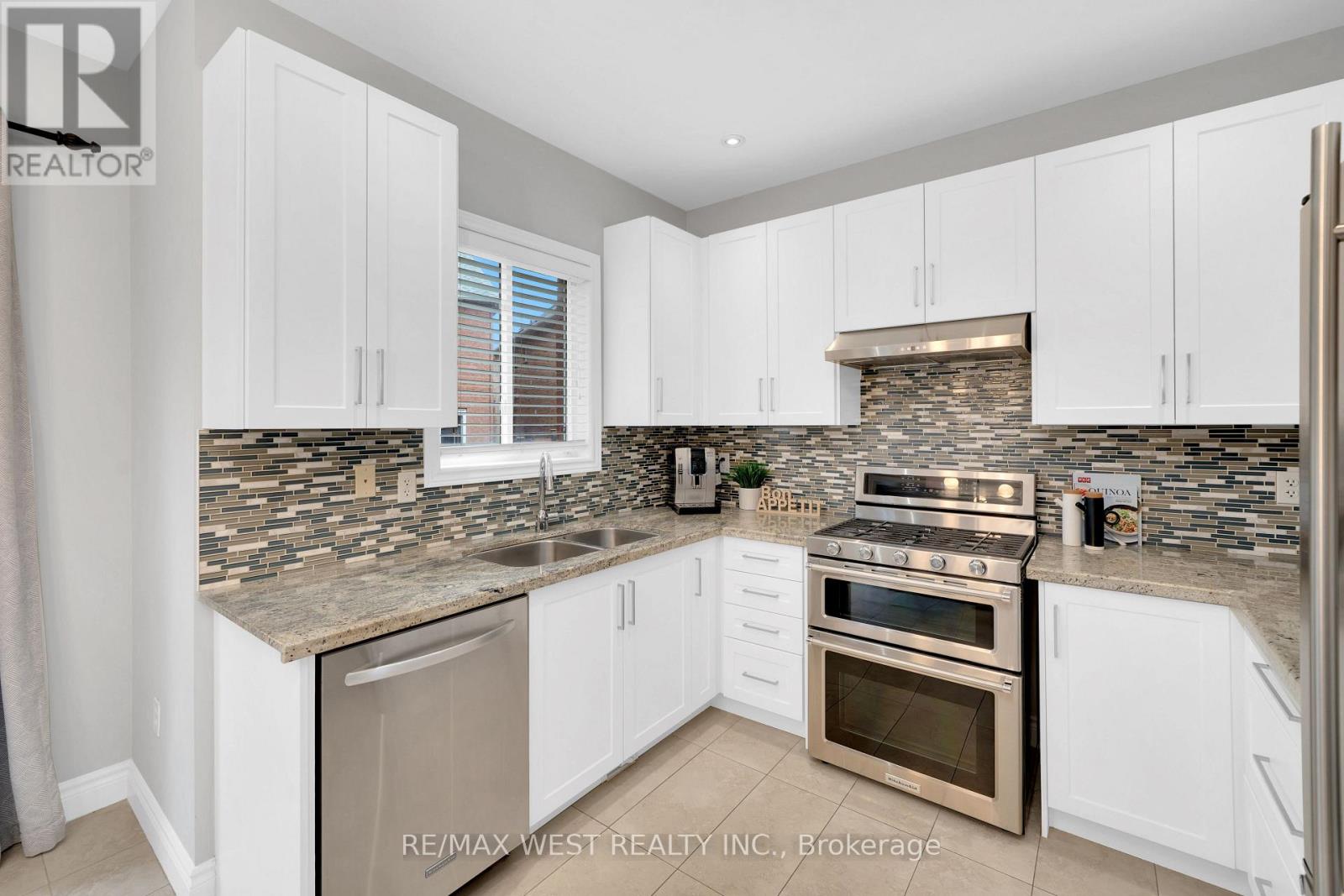 14 Palmette Drive, Richmond Hill, Ontario  L4E 5A4 - Photo 17 - N13090958