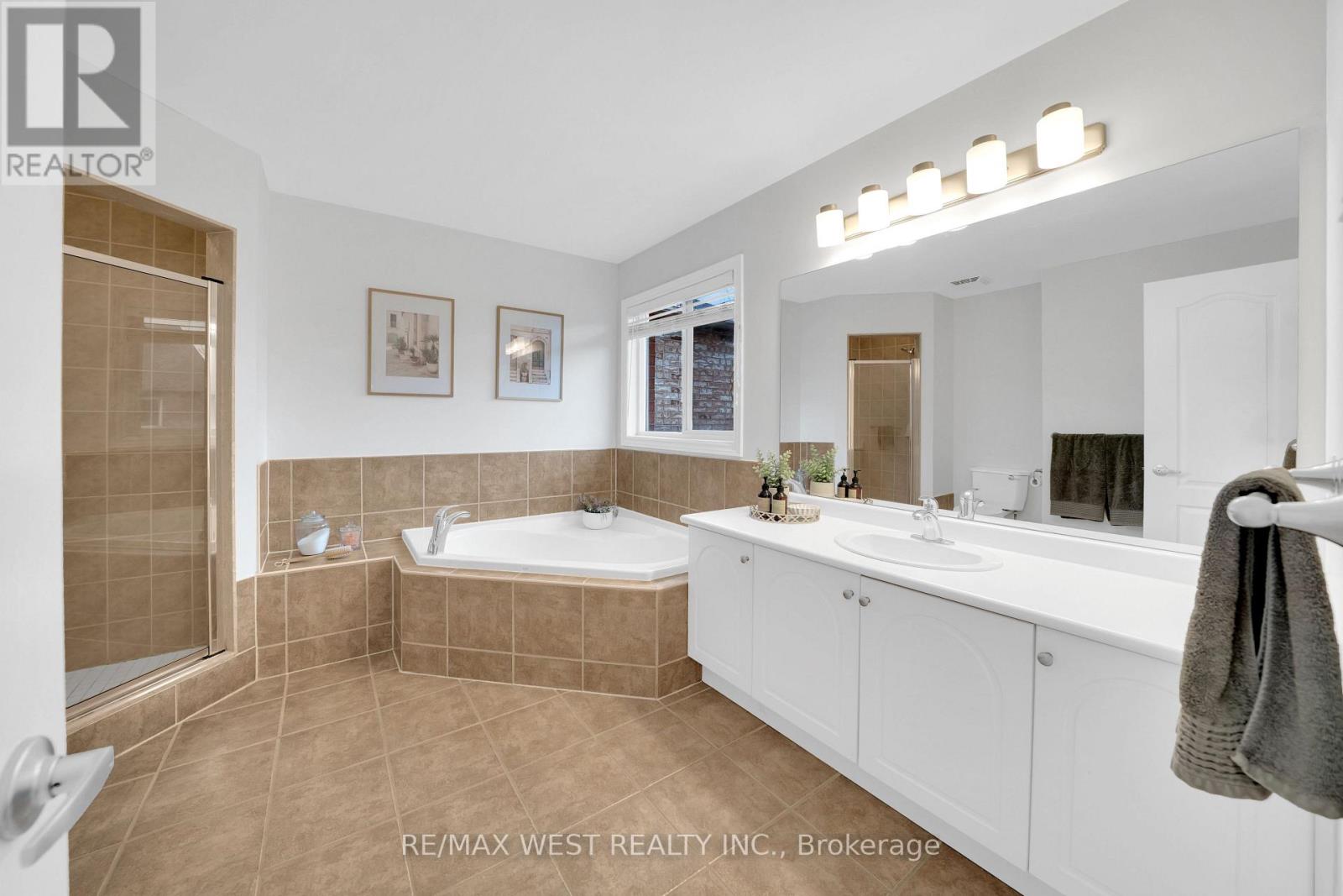 14 Palmette Drive, Richmond Hill, Ontario  L4E 5A4 - Photo 30 - N13090958
