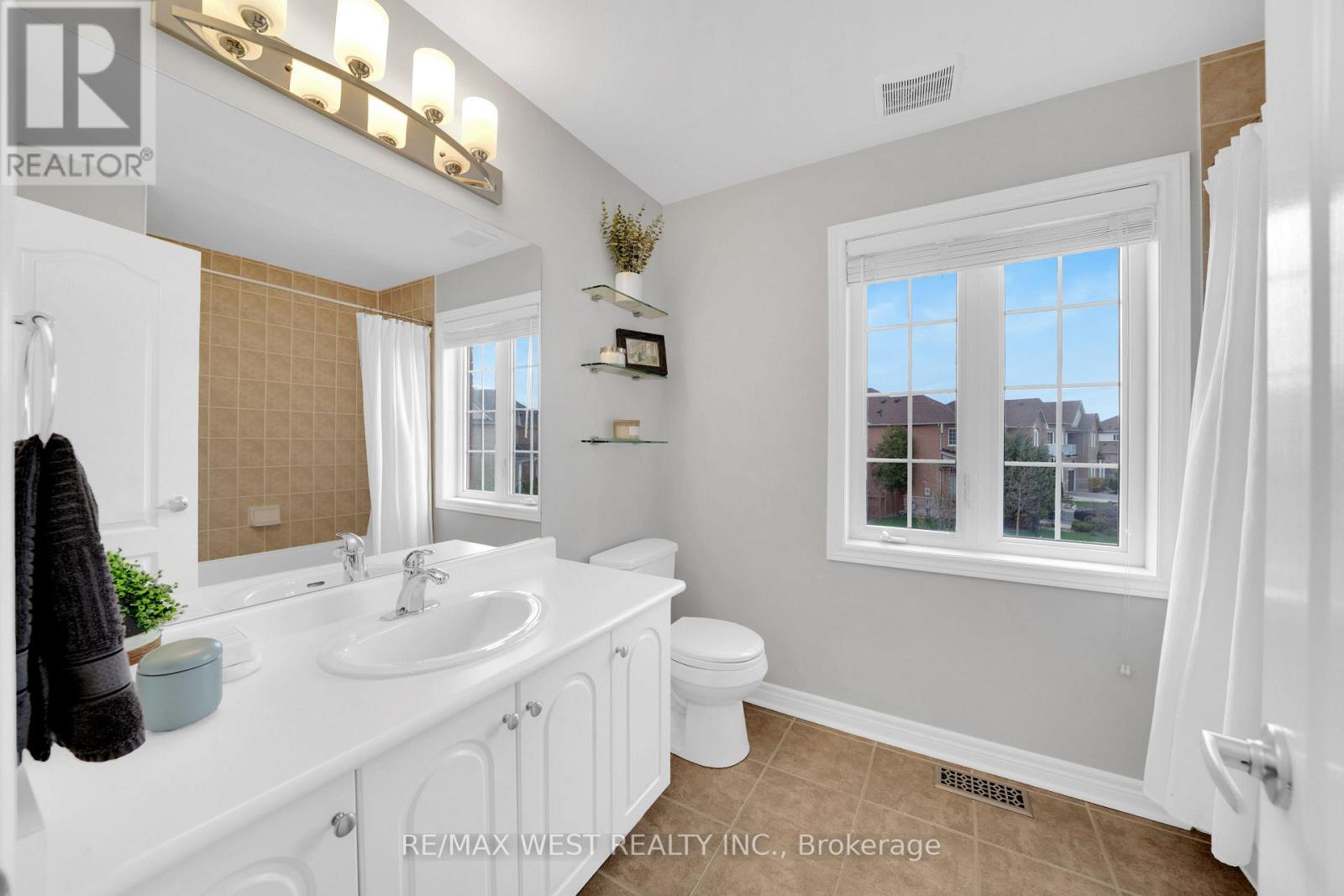 14 Palmette Drive, Richmond Hill, Ontario  L4E 5A4 - Photo 35 - N13090958