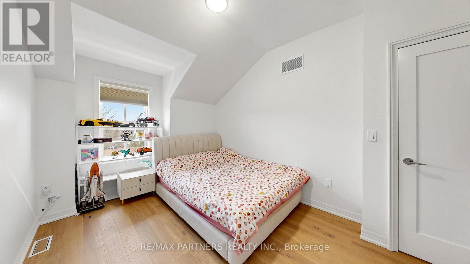 9092 Woodbine Avenue, Markham, Ontario  L3R 0J8 - Photo 17 - N13091048