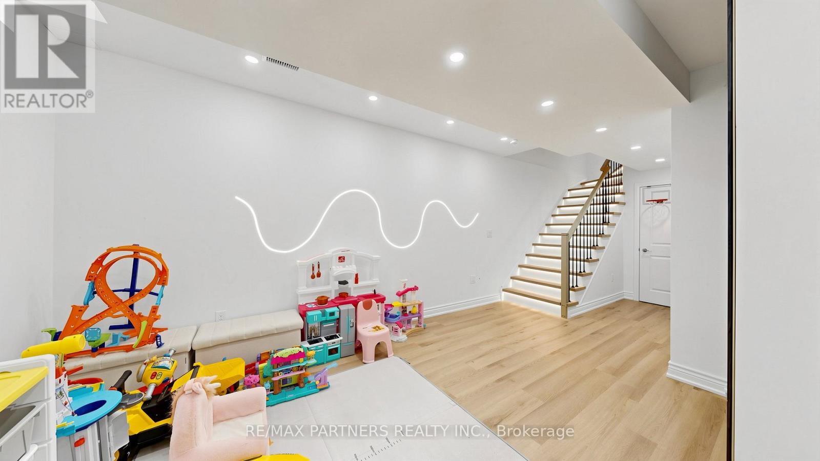 9092 Woodbine Avenue, Markham, Ontario  L3R 0J8 - Photo 25 - N13091048