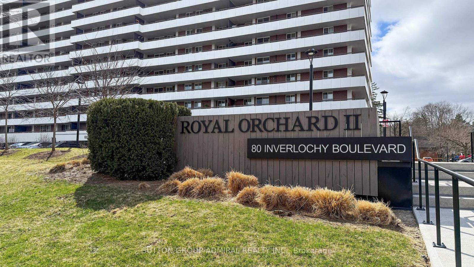 1011 - 80 Inverlochy Boulevard, Markham, Ontario  L3T 4P3 - Photo 2 - N13091052