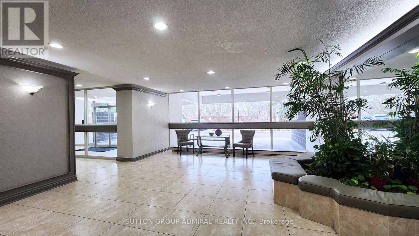 1011 - 80 Inverlochy Boulevard, Markham, Ontario  L3T 4P3 - Photo 3 - N13091052