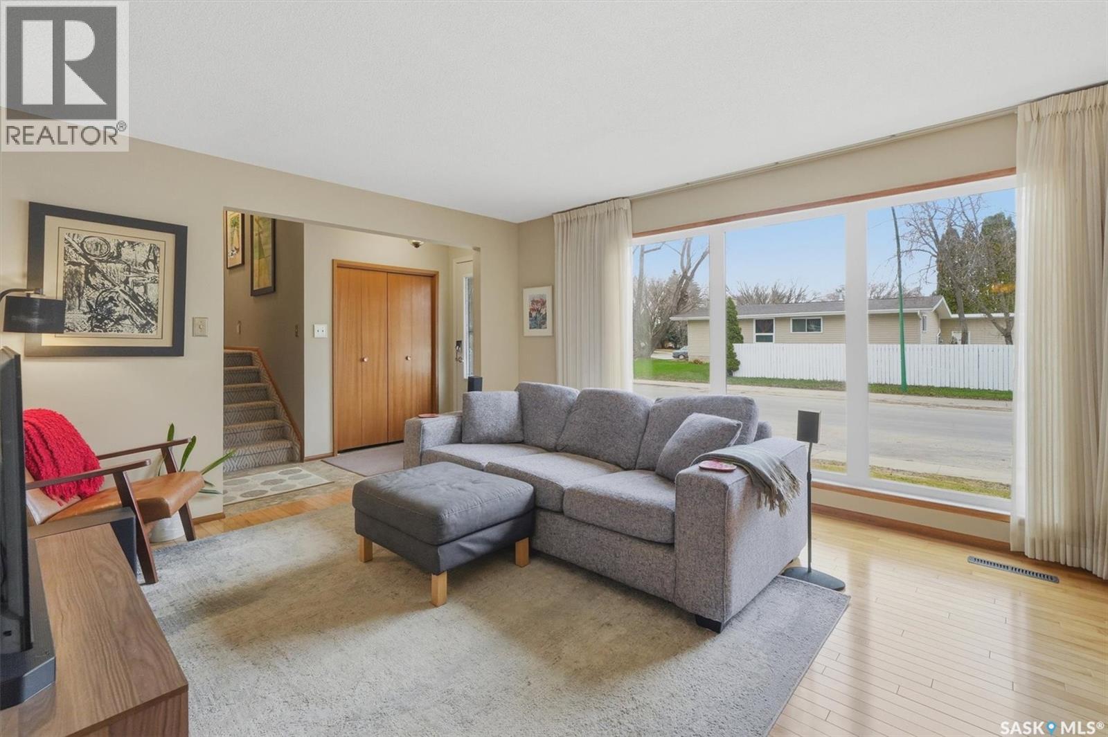 2501 Arlington Avenue, Saskatoon, Saskatchewan  S7J 2J3 - Photo 2 - SK035070