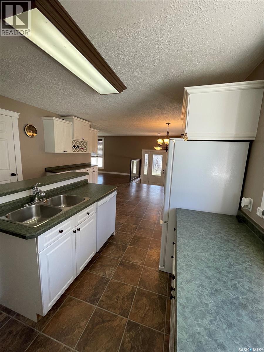 513 Hudson Street, Hudson Bay, Saskatchewan  S0E 0Y0 - Photo 14 - SK035041