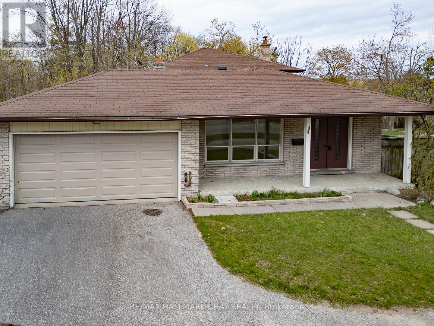44 Marshall Street, Barrie, Ontario  L4N 3S7 - Photo 1 - S13090802