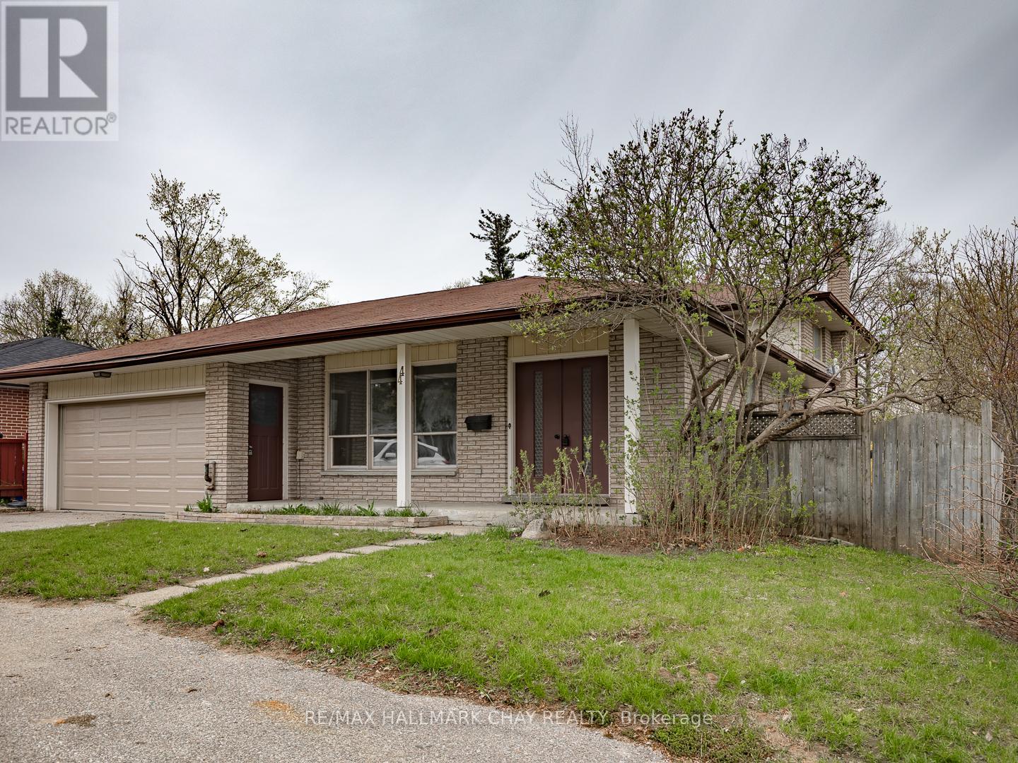 44 Marshall Street, Barrie, Ontario  L4N 3S7 - Photo 3 - S13090802