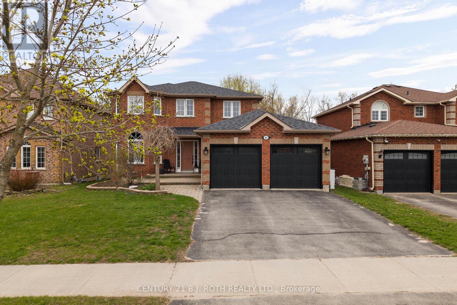 45 White Elm Road, Barrie, Ontario  L4N 0E5 - Photo 2 - S13090938
