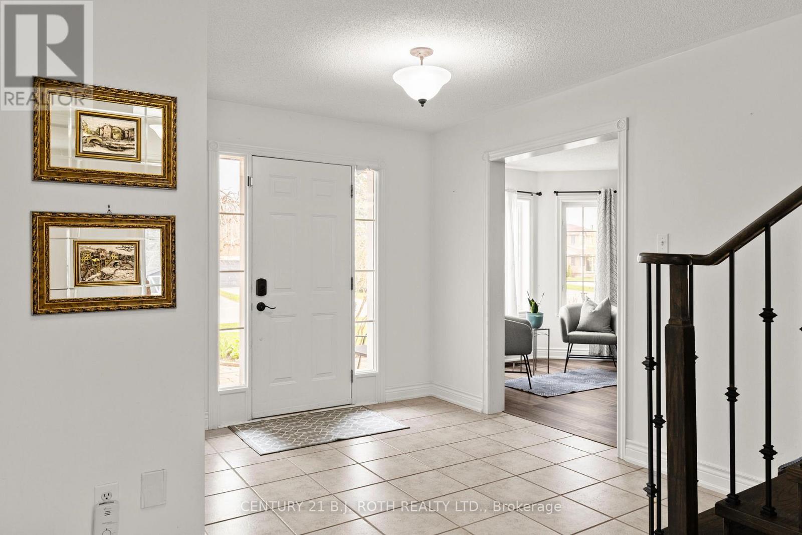 45 White Elm Road, Barrie, Ontario  L4N 0E5 - Photo 3 - S13090938