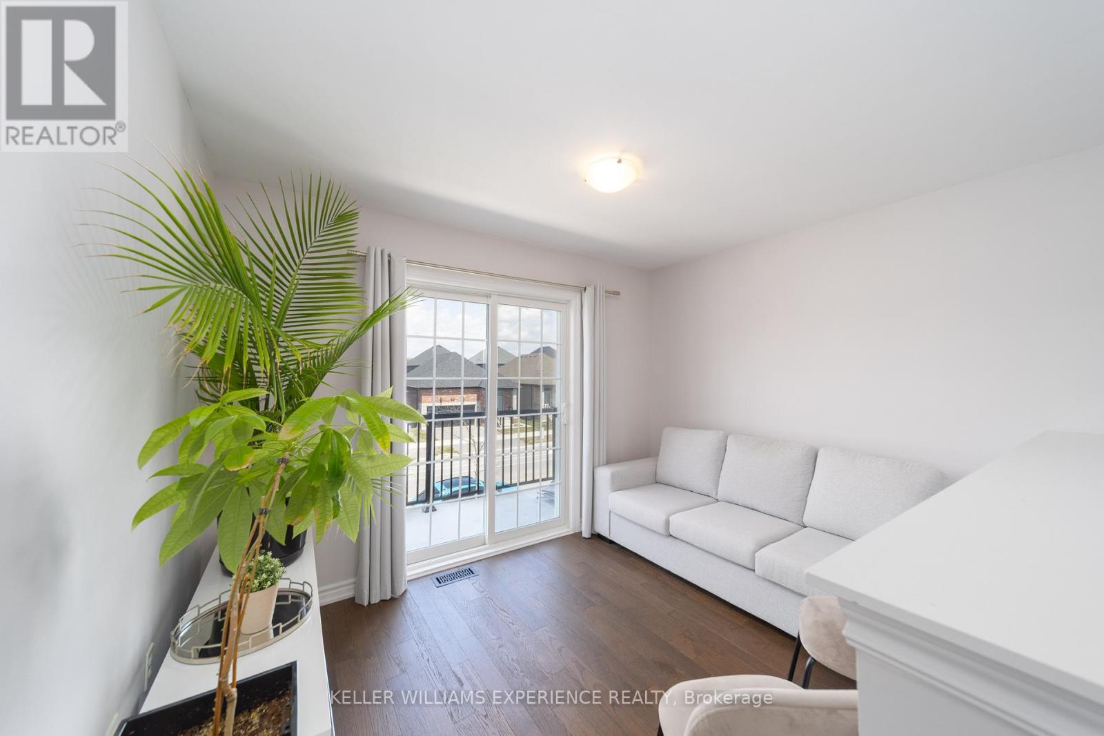52 Mabern Street, Barrie, Ontario  L9J 0J2 - Photo 14 - S13090948
