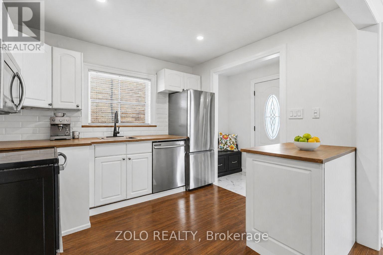 461 O'connor Drive, Toronto, Ontario  M4J 2W8 - Photo 7 - E13073042