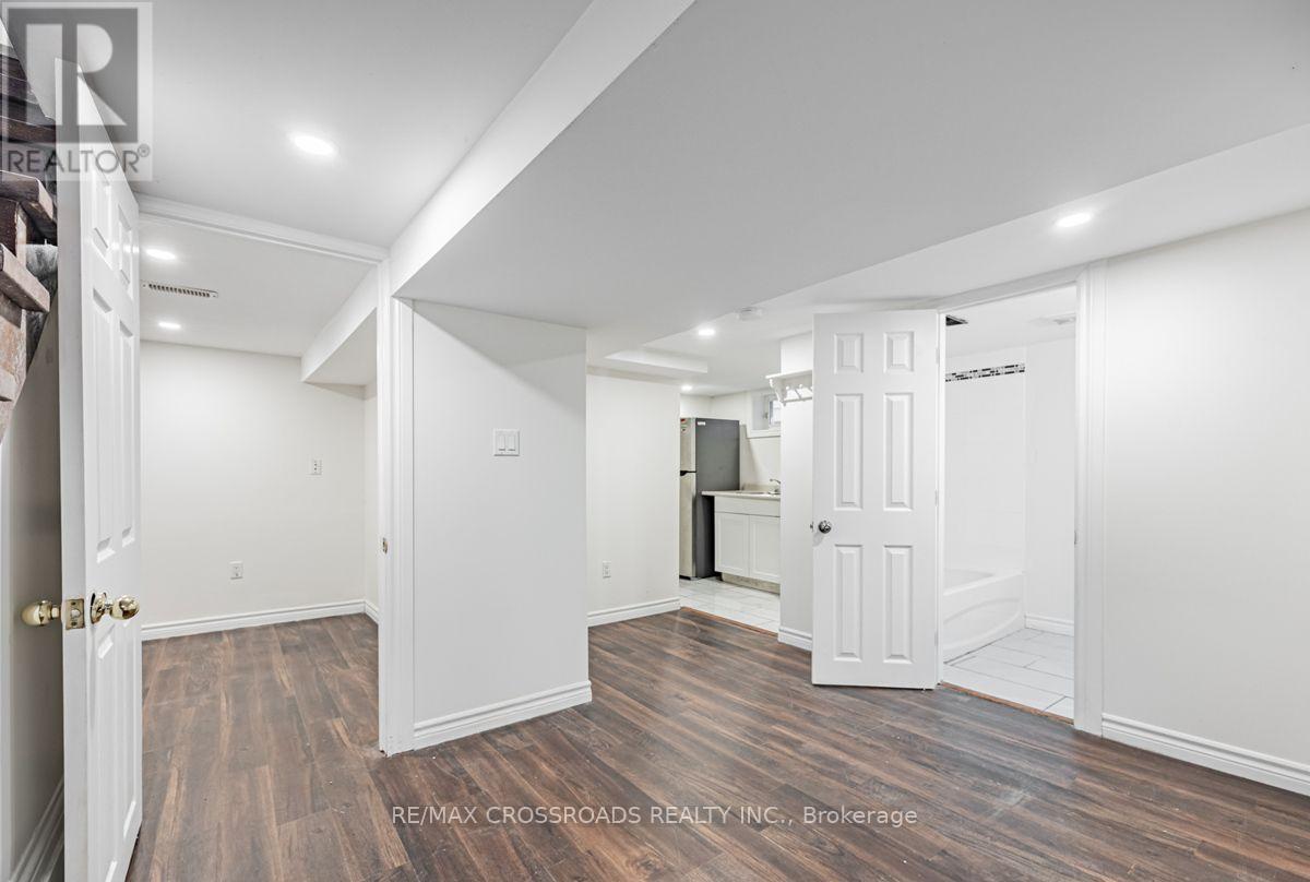 111 Elgin Street W, Oshawa, Ontario  L1G 1S5 - Photo 36 - E13083868