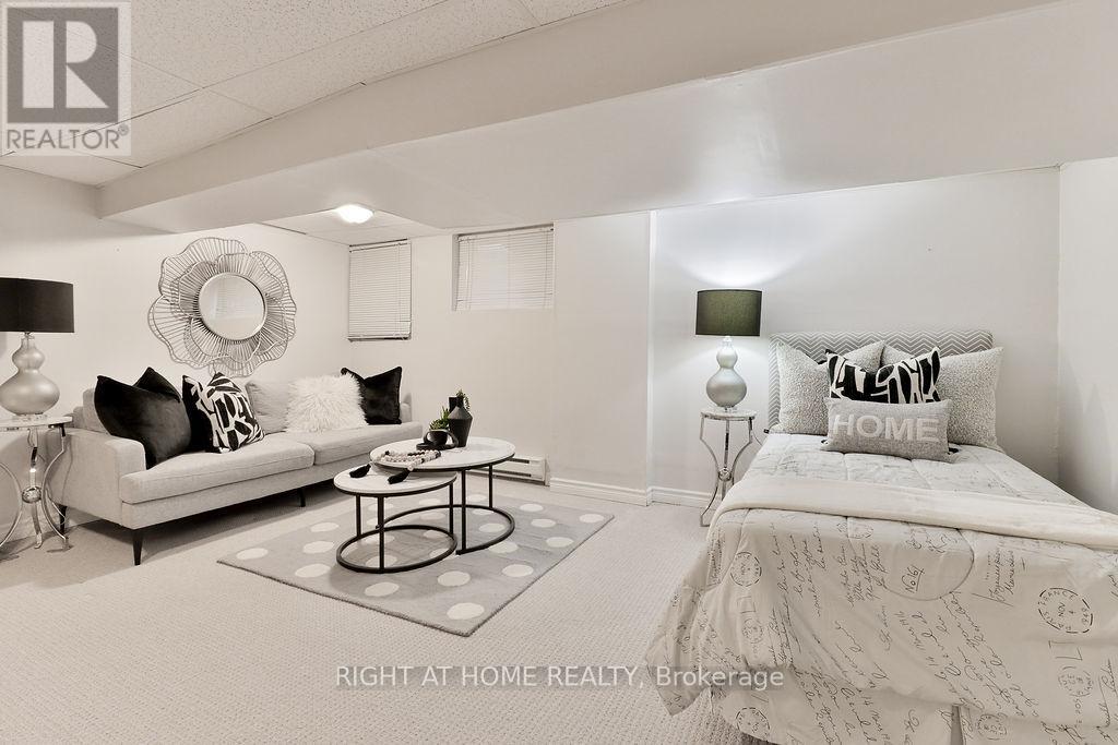 130 Springdale Boulevard, Toronto, Ontario  M4J 1W9 - Photo 24 - E13087862