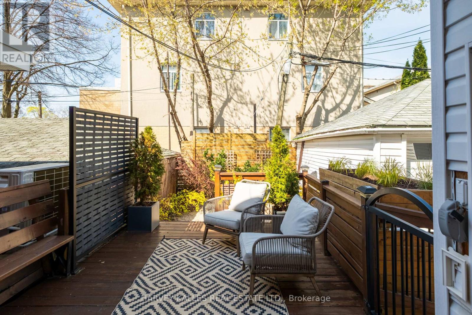 354 Highfield Road, Toronto, Ontario  M4L 2V6 - Photo 24 - E13090628