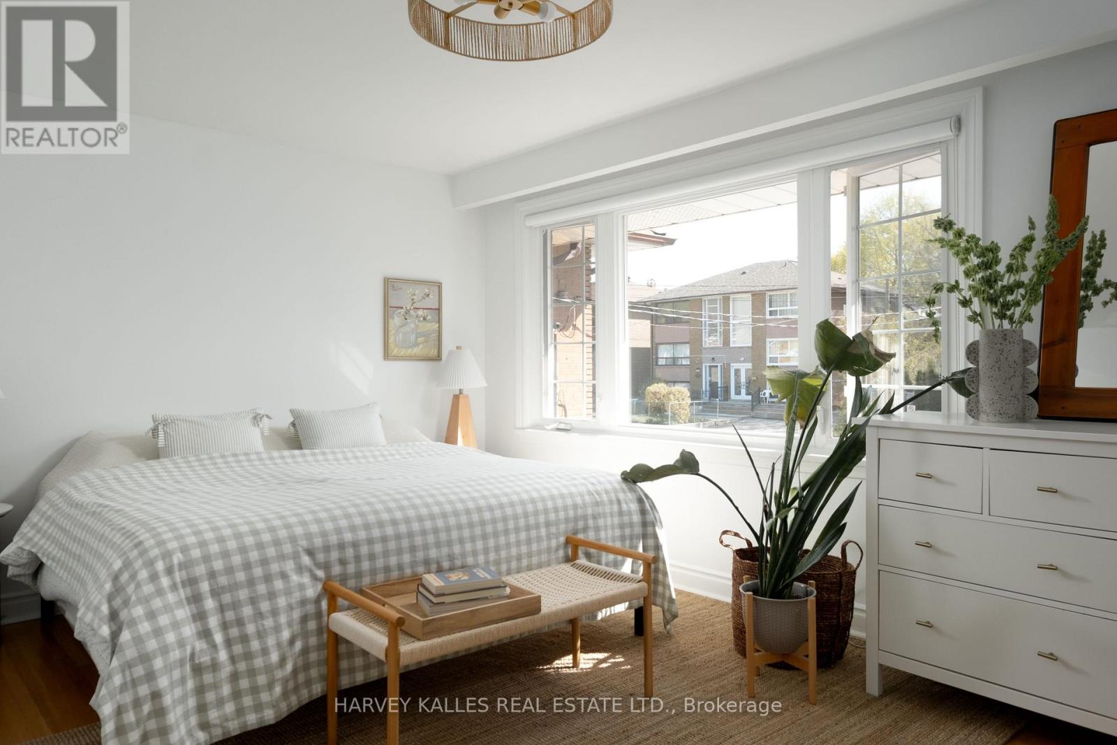 354 Highfield Road, Toronto, Ontario  M4L 2V6 - Photo 28 - E13090628