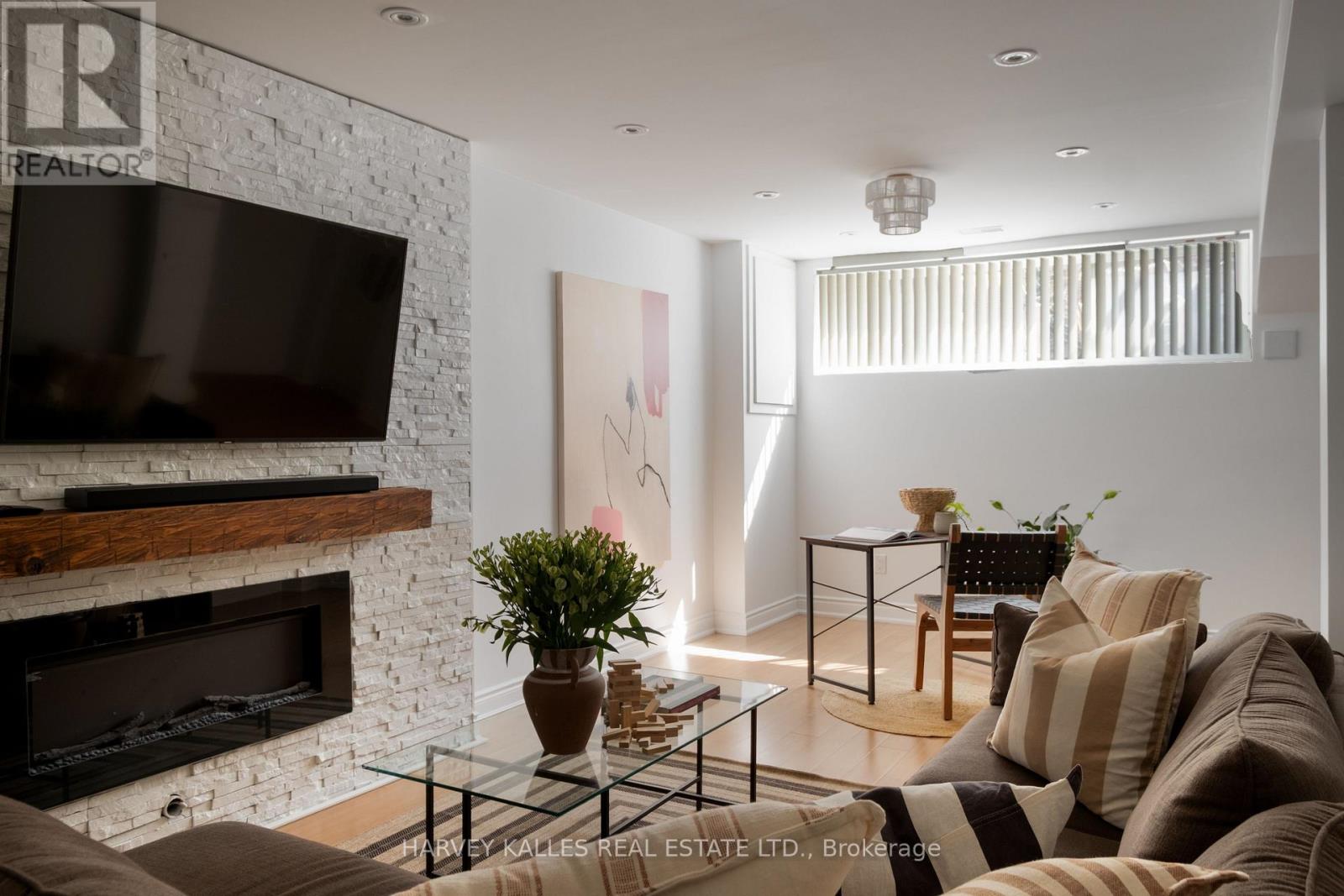 354 Highfield Road, Toronto, Ontario  M4L 2V6 - Photo 39 - E13090628