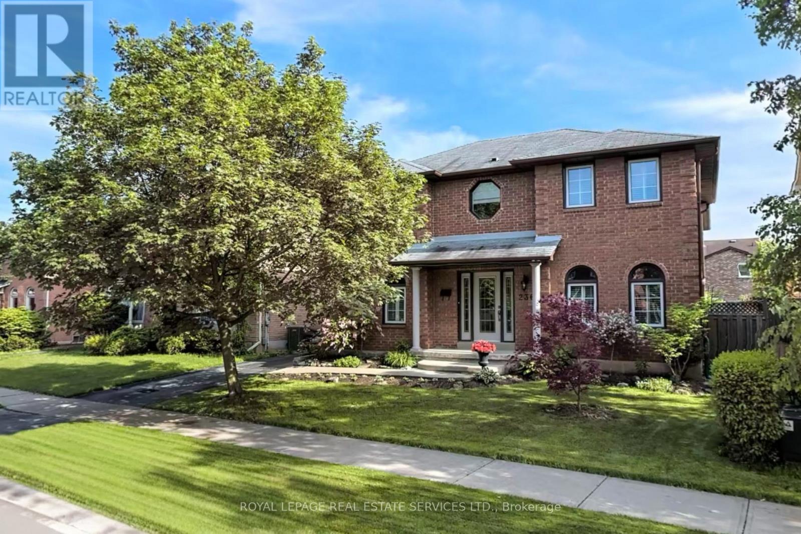 236 O'donoghue Avenue, Oakville, Ontario  L6H 3W6 - Photo 2 - W12742876