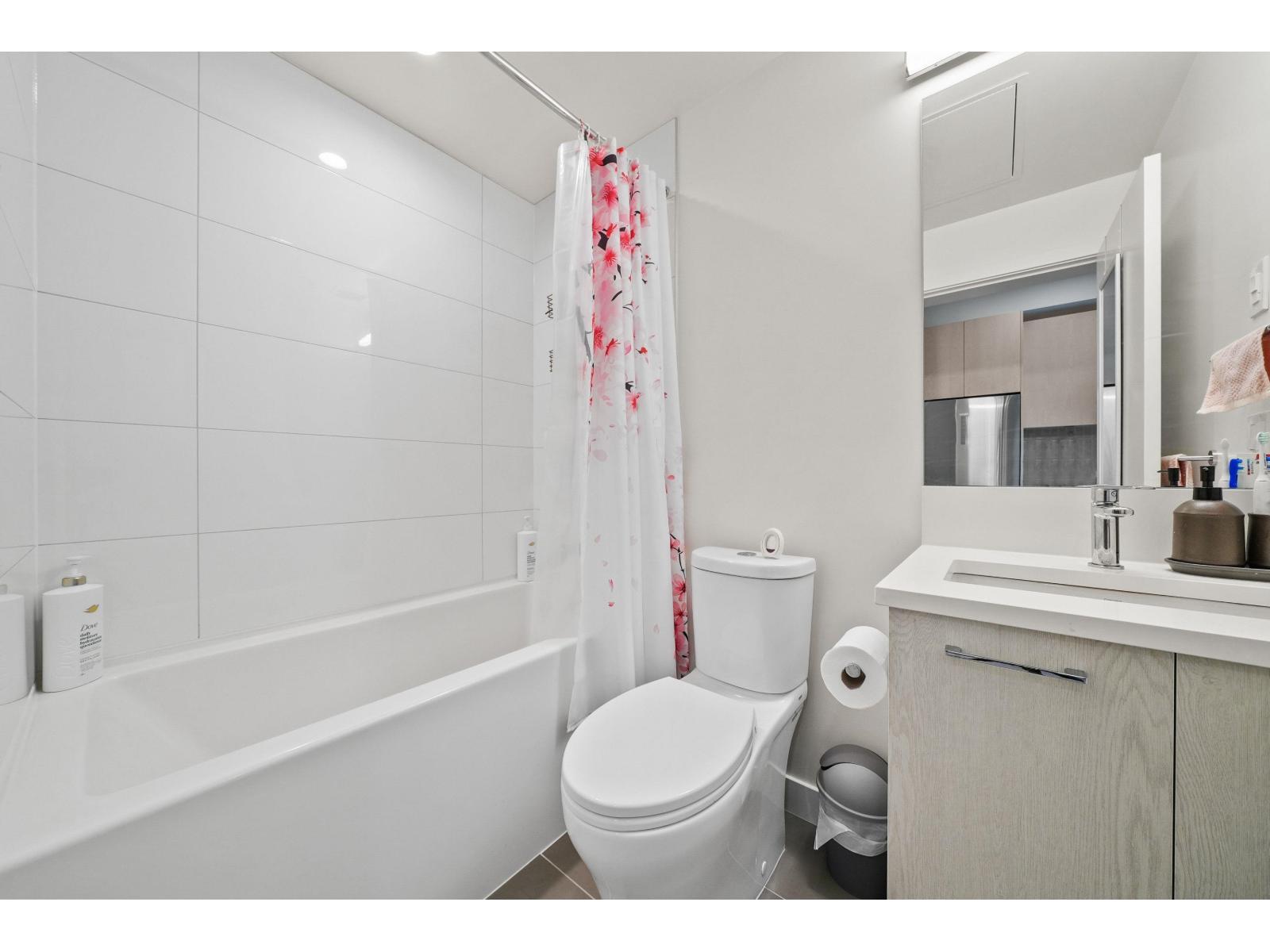 211 10777 138 Street, Surrey, British Columbia  V3T 0T5 - Photo 9 - R3120238