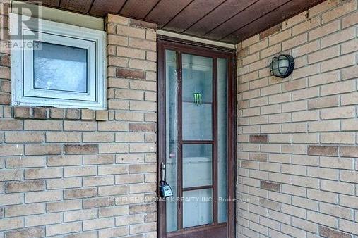 31 Corbett Drive, Barrie, Ontario  L4M 5S9 - Photo 5 - S13090610