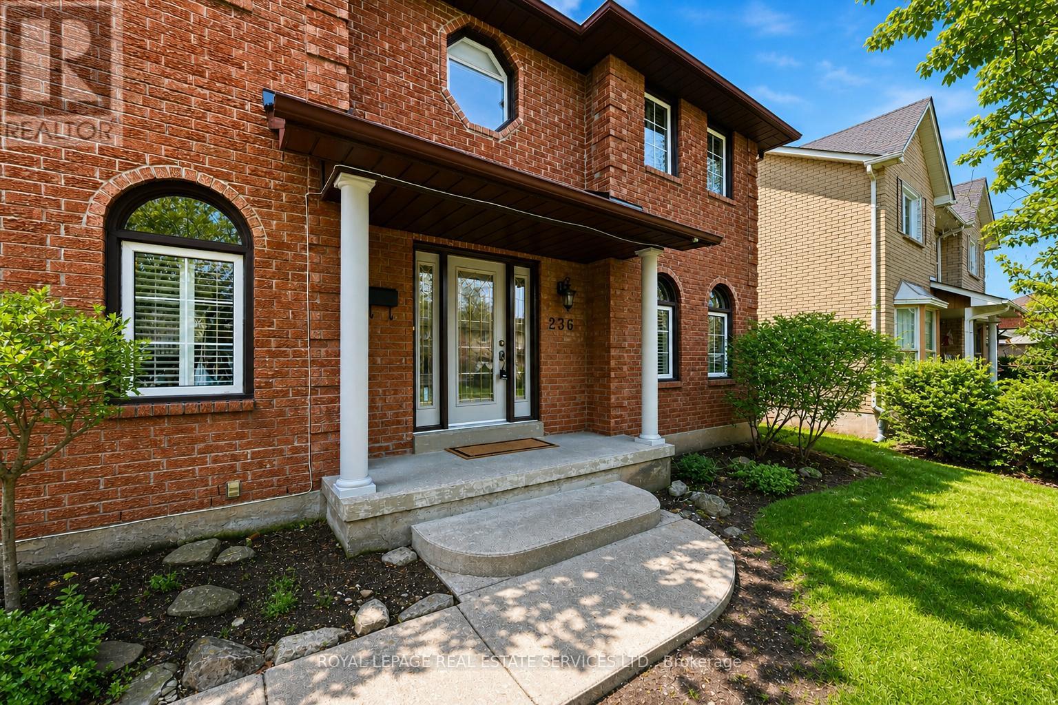 236 O'donoghue Avenue, Oakville, Ontario  L6H 3W6 - Photo 5 - W12742876