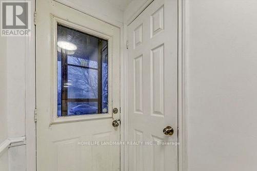 31 Corbett Drive, Barrie, Ontario  L4M 5S9 - Photo 6 - S13090610