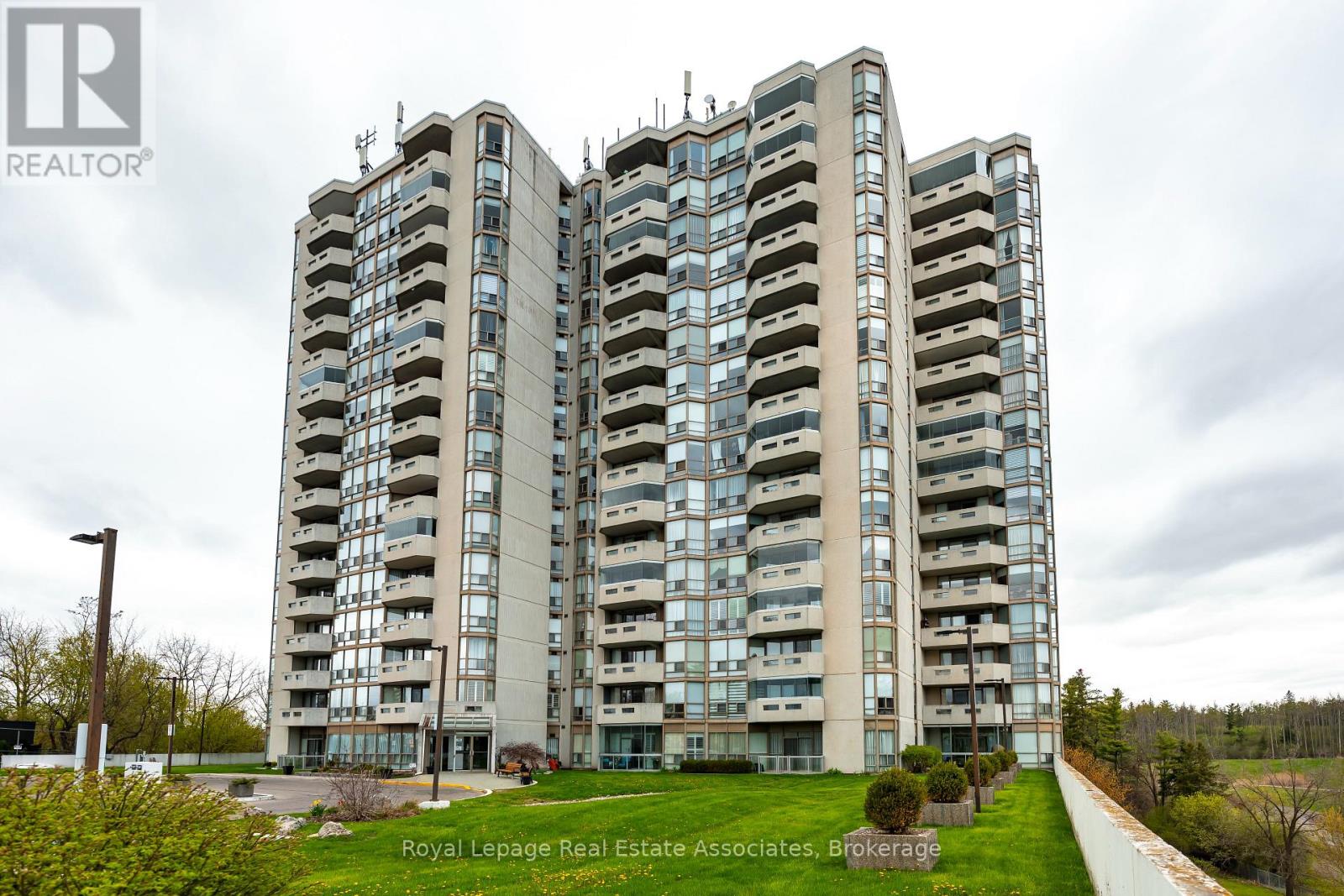 1402 - 20 MCFARLANE DRIVE, Halton Hills, Ontario