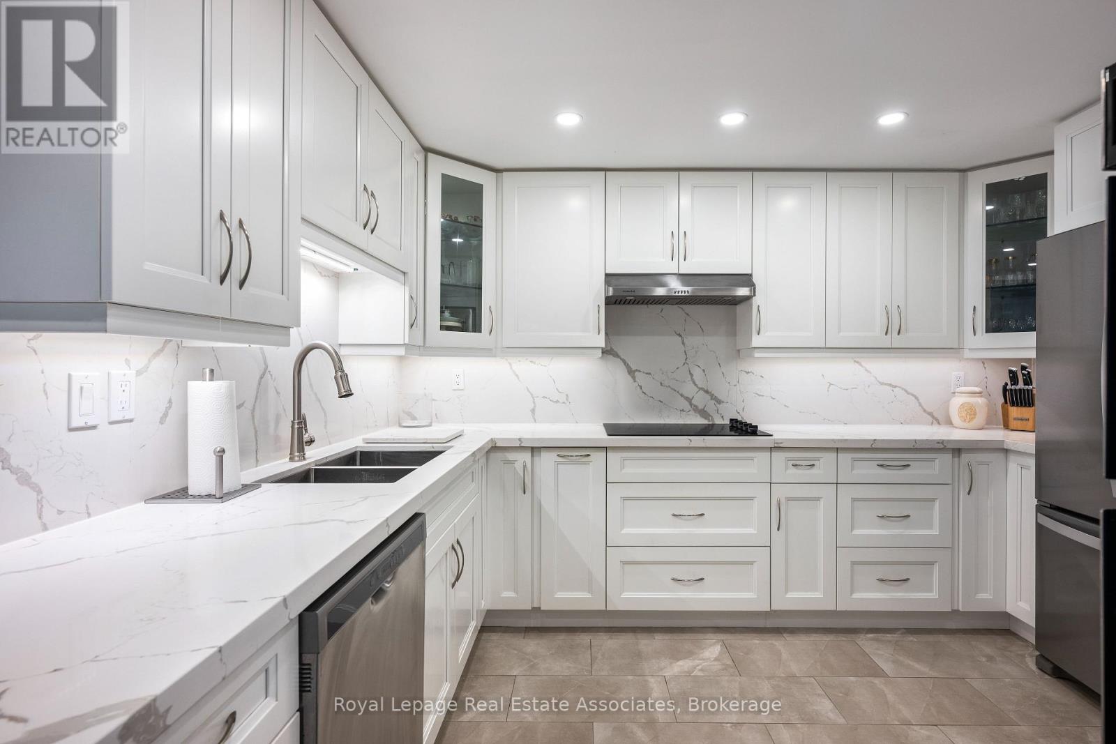 1402 - 20 Mcfarlane Drive, Halton Hills, Ontario  L7G 5J8 - Photo 8 - W13090778