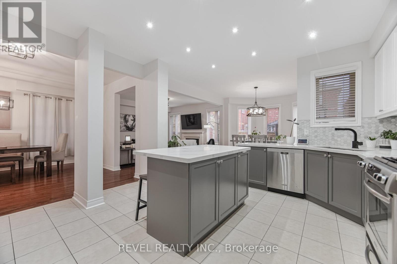 323 Bessborough Drive, Milton, Ontario  L9T 8P5 - Photo 12 - W13090828