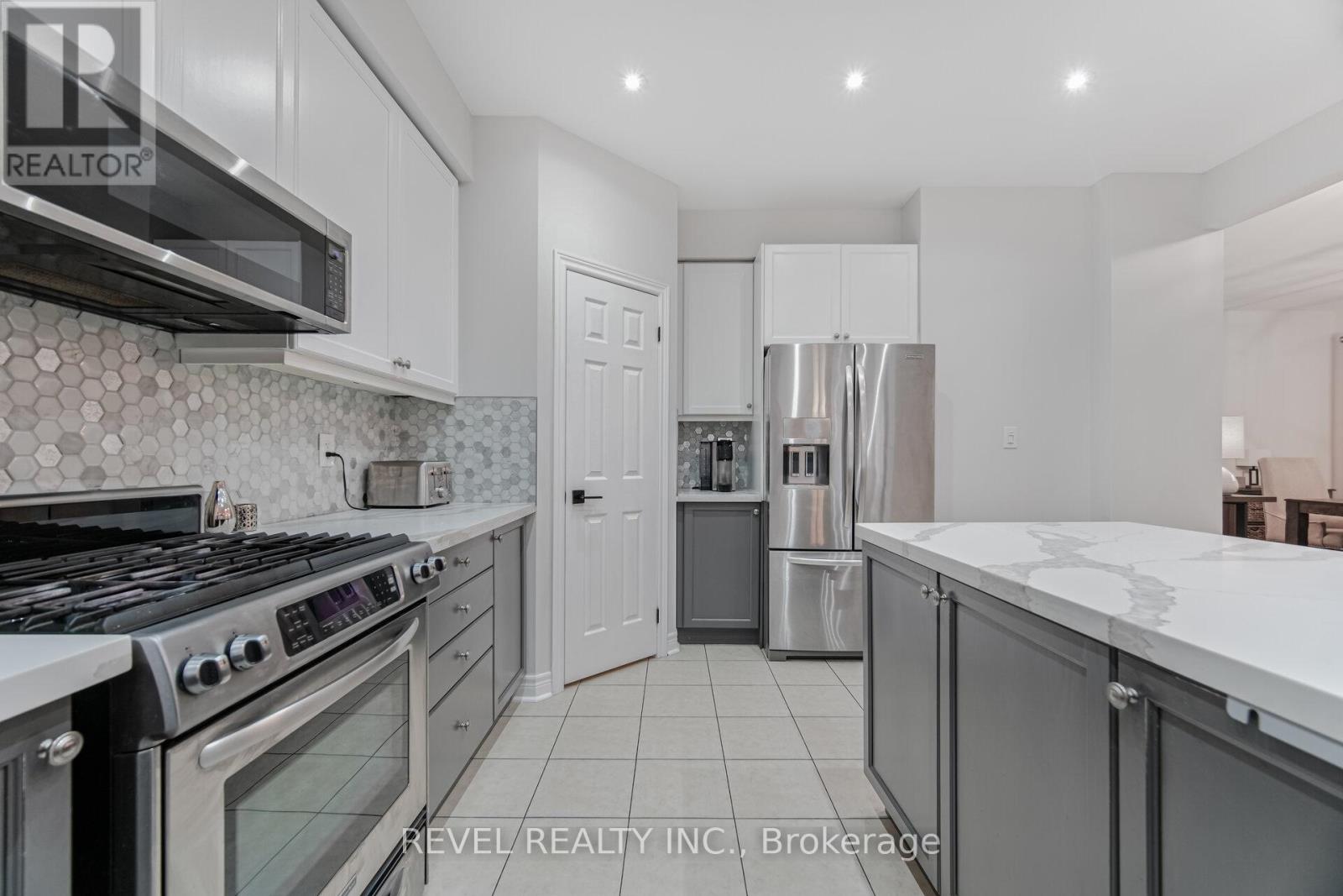 323 Bessborough Drive, Milton, Ontario  L9T 8P5 - Photo 13 - W13090828