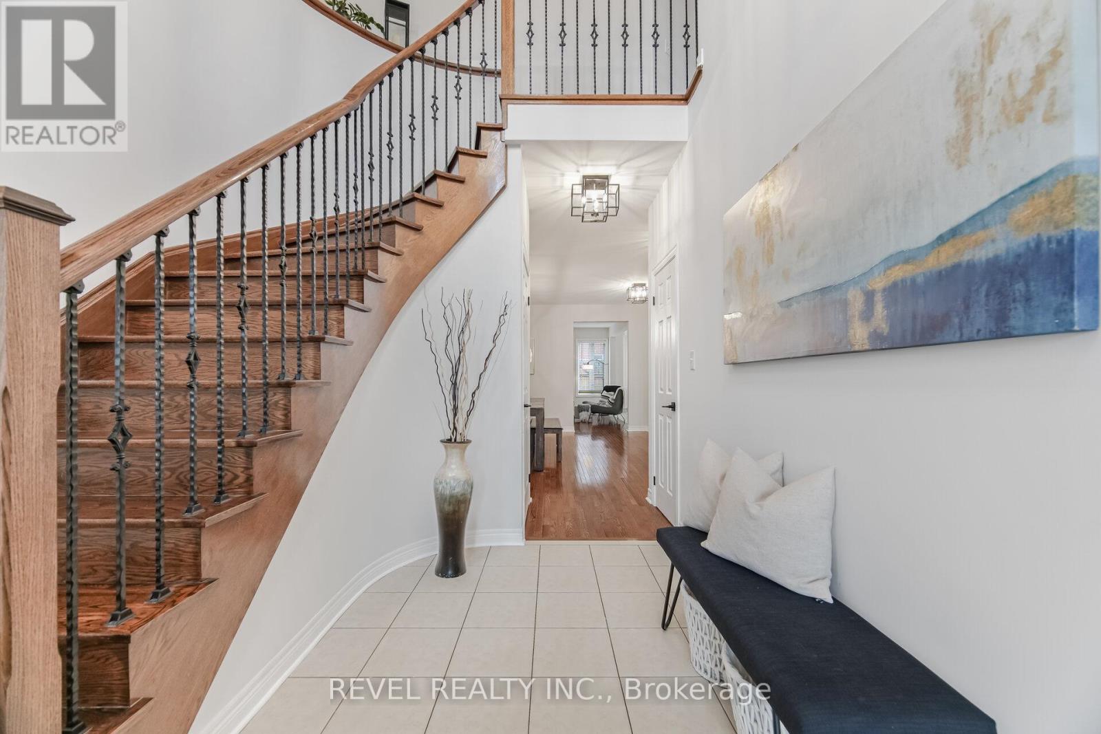 323 Bessborough Drive, Milton, Ontario  L9T 8P5 - Photo 5 - W13090828
