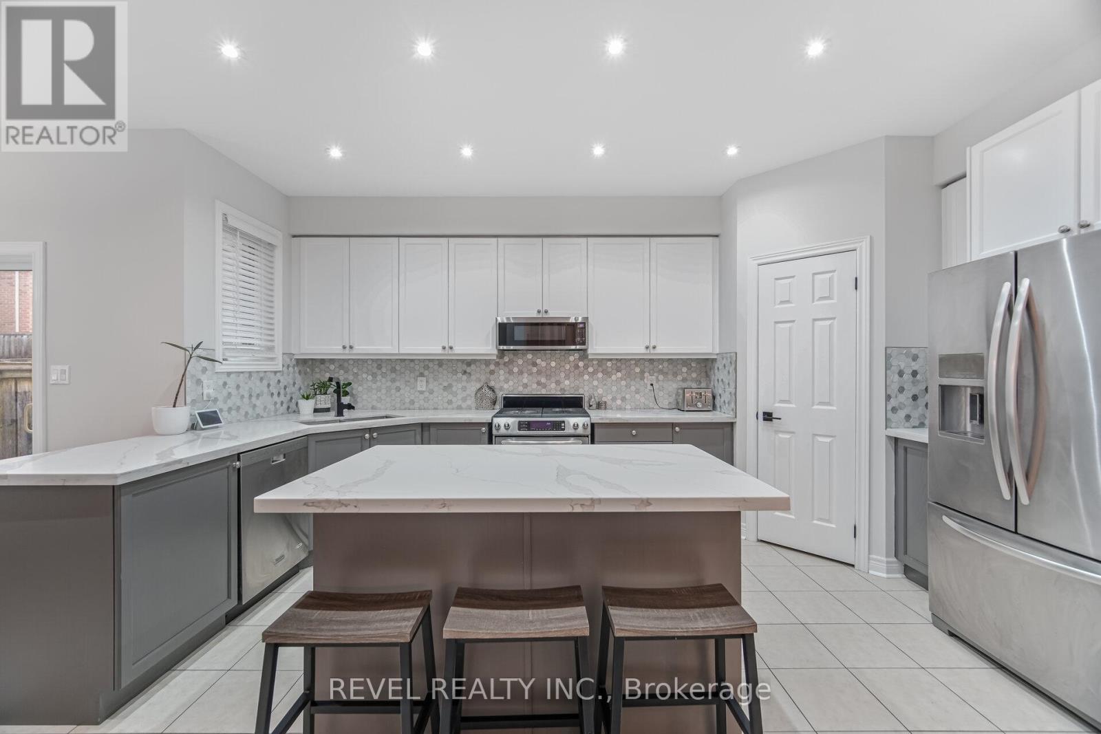 323 Bessborough Drive, Milton, Ontario  L9T 8P5 - Photo 9 - W13090828