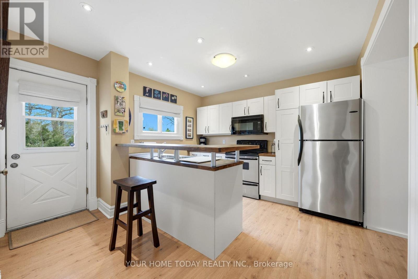 15 Albert Street, Halton Hills, Ontario  L7G 2A8 - Photo 12 - W13090932