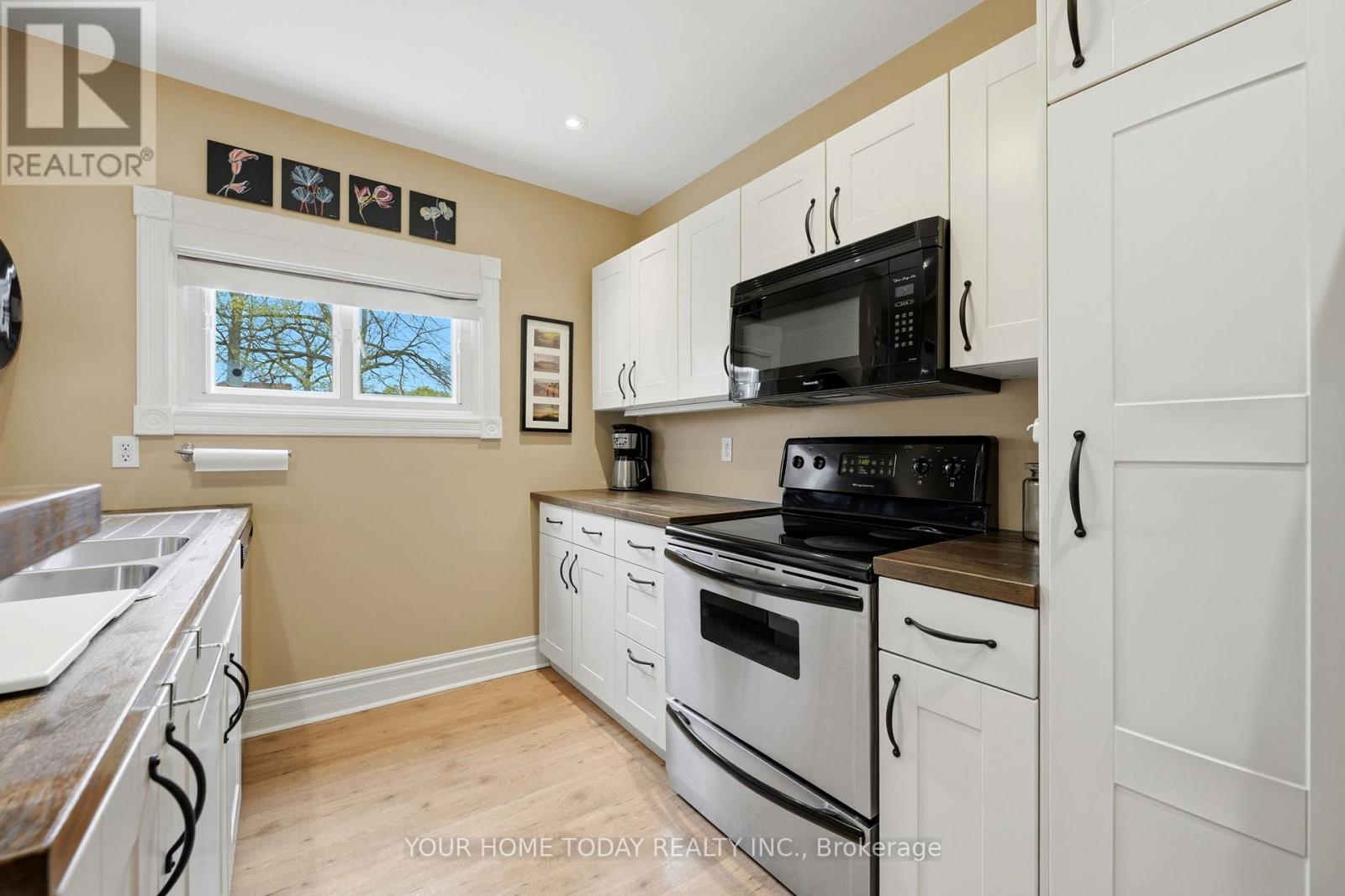 15 Albert Street, Halton Hills, Ontario  L7G 2A8 - Photo 14 - W13090932