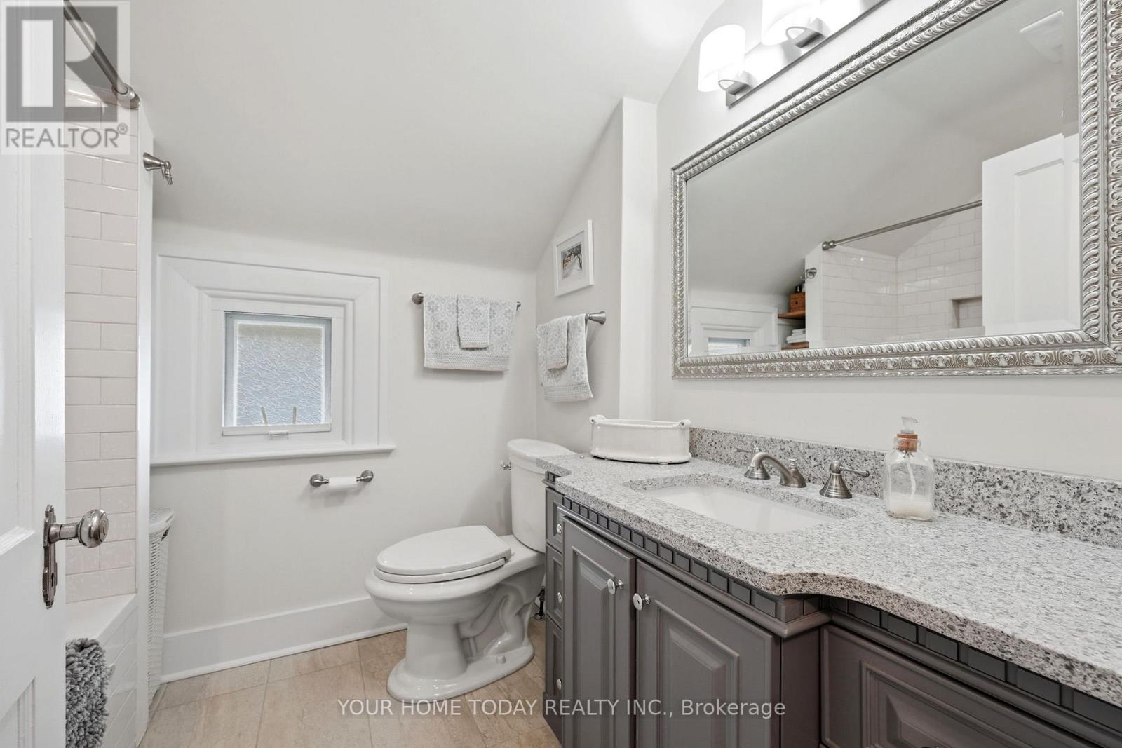 15 Albert Street, Halton Hills, Ontario  L7G 2A8 - Photo 22 - W13090932