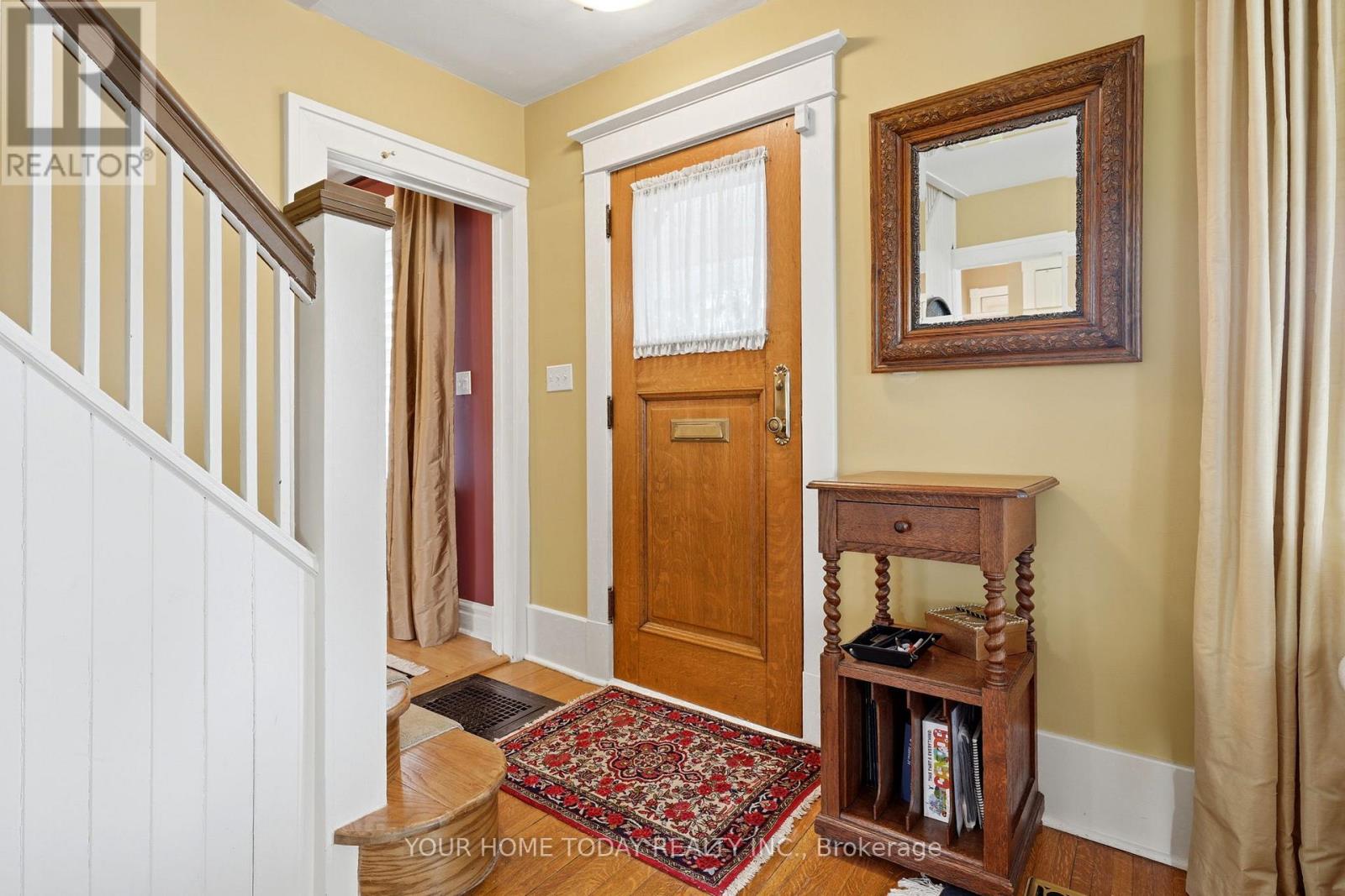 15 Albert Street, Halton Hills, Ontario  L7G 2A8 - Photo 4 - W13090932